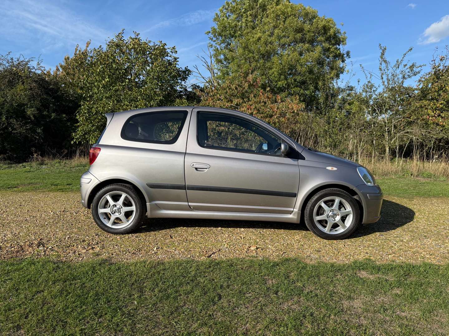 <p>2003 TOYOTA YARIS T SPORT - 14K MILES FROM NEW</p>