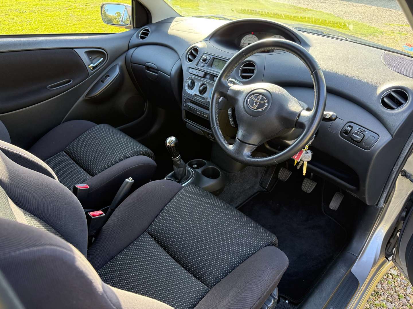 <p>2003 TOYOTA YARIS T SPORT - 14K MILES FROM NEW</p>