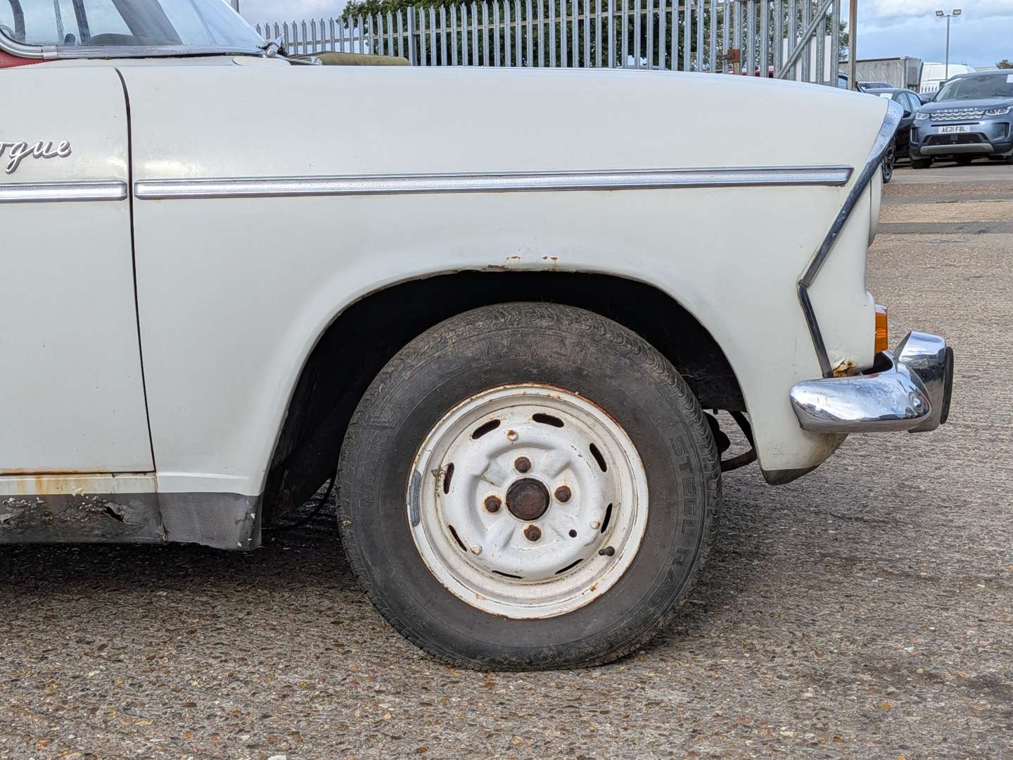 <p>1964 SINGER VOGUE AUTO</p>