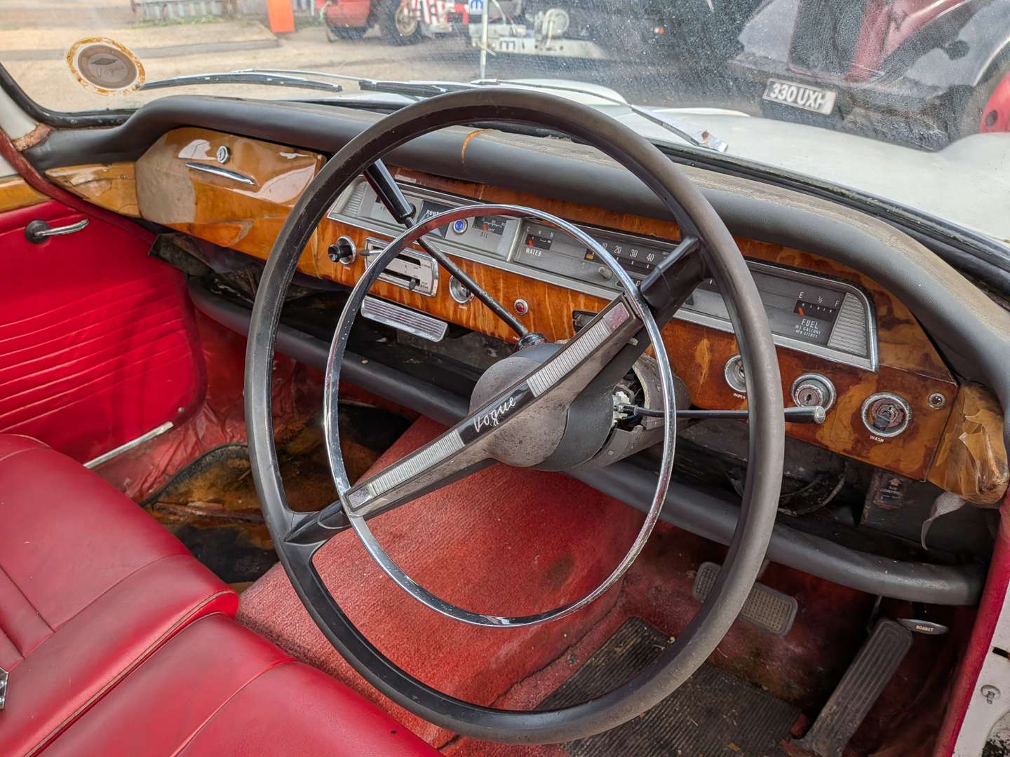<p>1964 SINGER VOGUE AUTO</p>