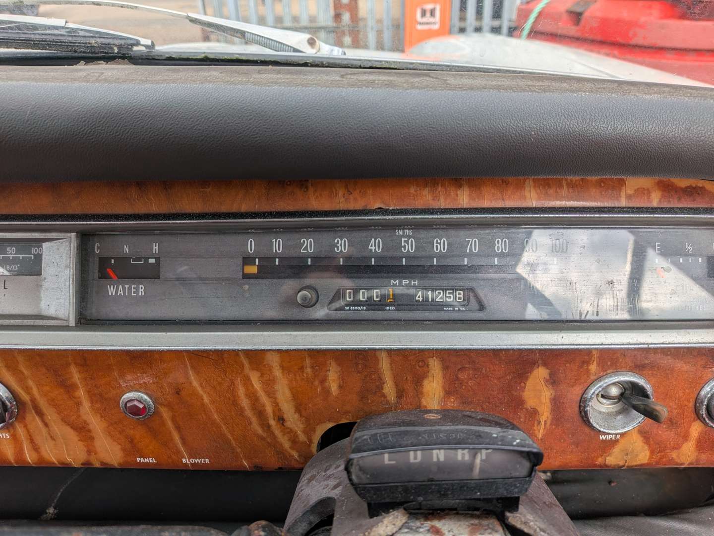 <p>1964 SINGER VOGUE AUTO</p>