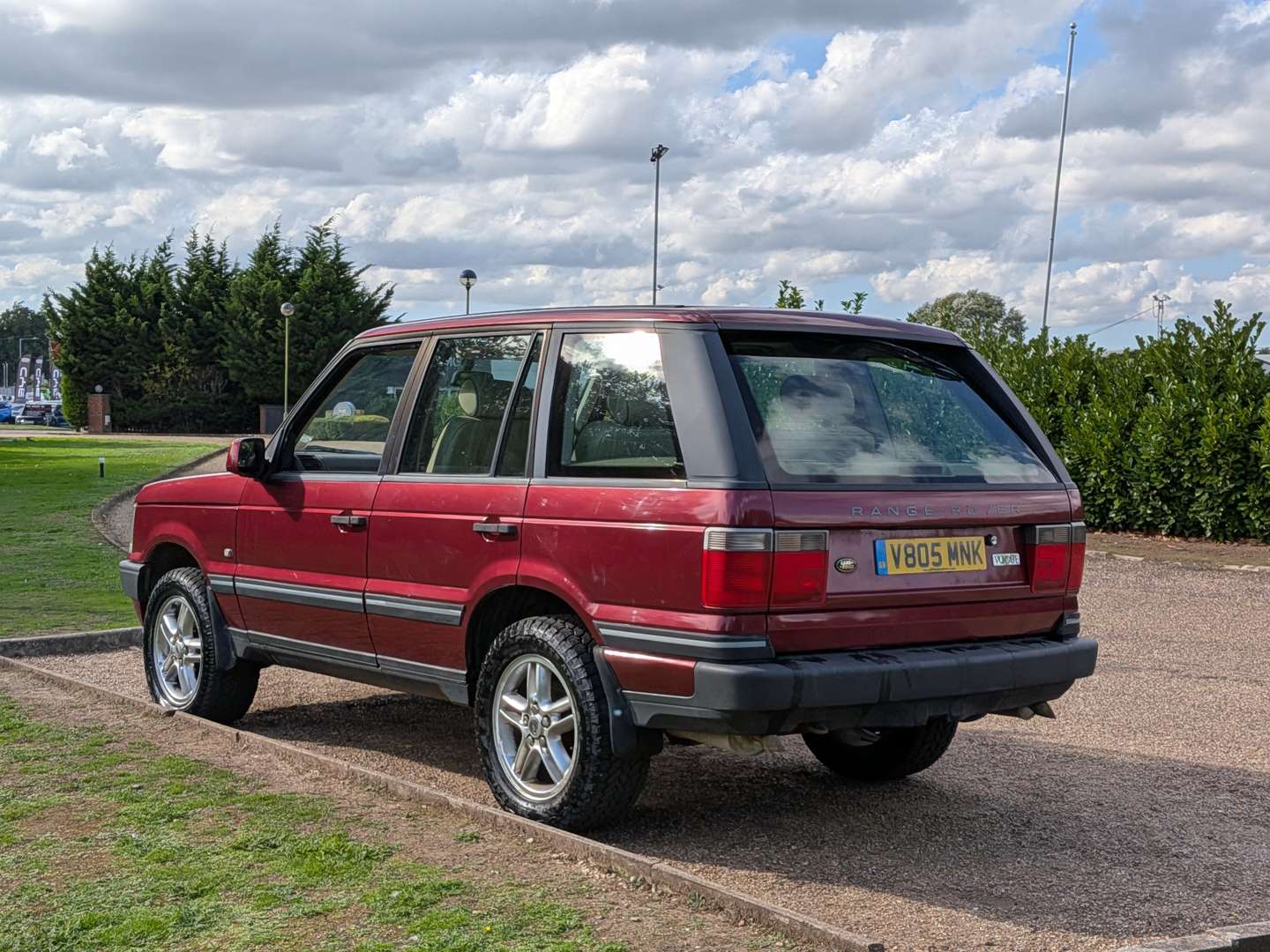 <p>1999 RANGE ROVER P38 HSE AUTO</p>