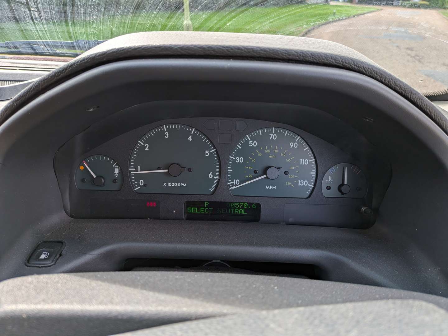 <p>1999 RANGE ROVER P38 HSE AUTO</p>