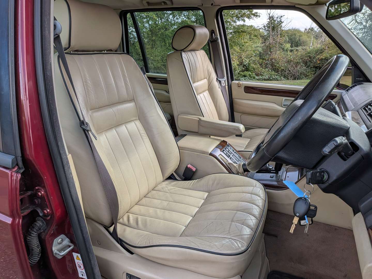 <p>1999 RANGE ROVER P38 HSE AUTO</p>