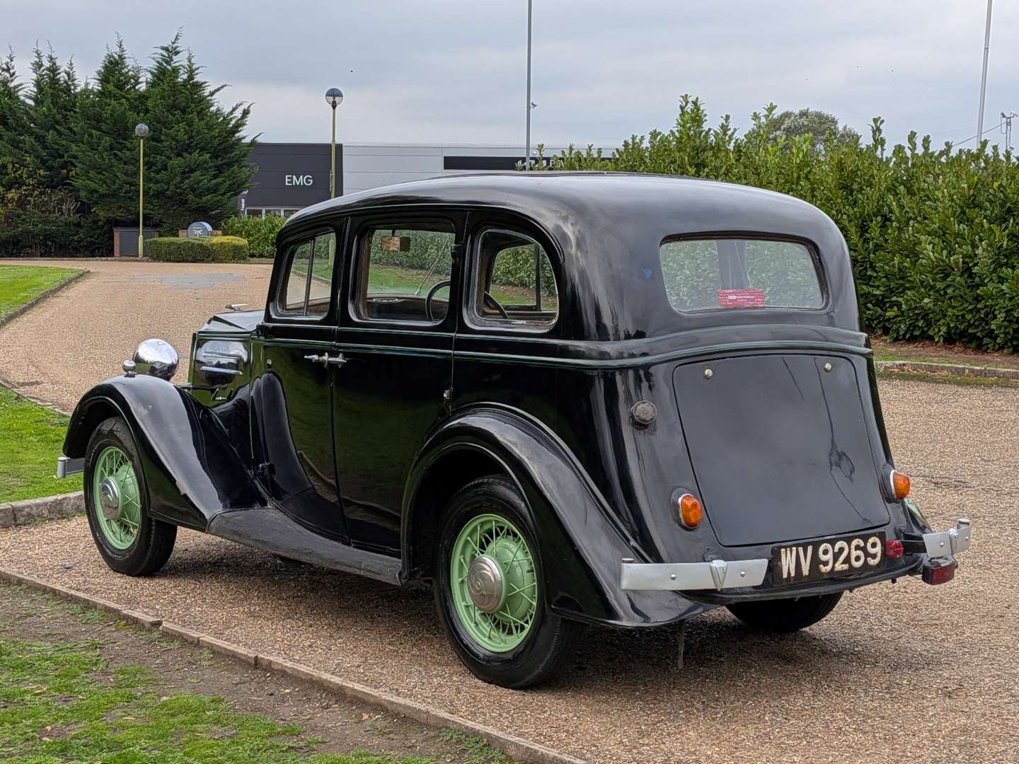 <p>1935 VAUXHALL 14/6 SALOON</p>