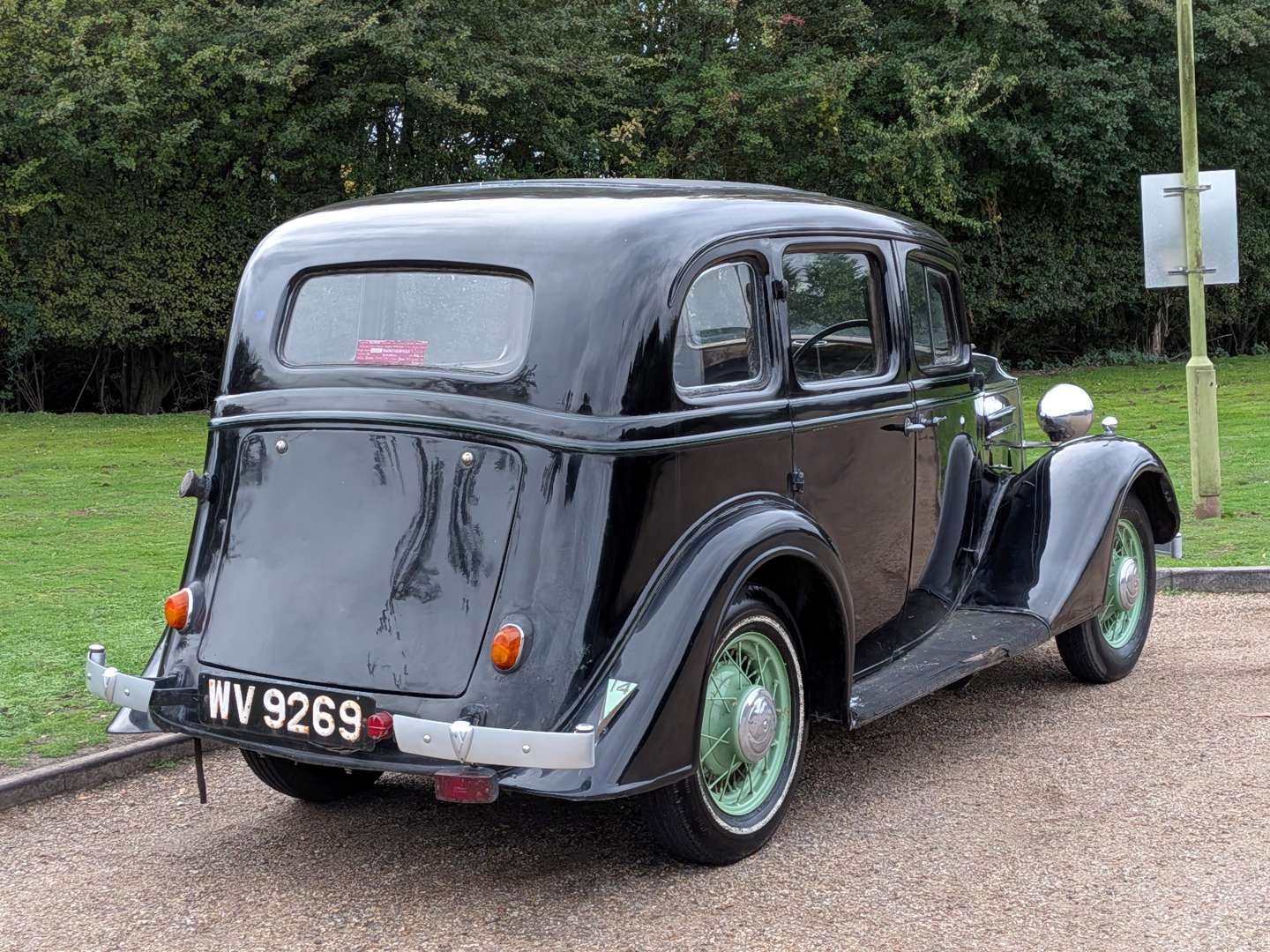<p>1935 VAUXHALL 14/6 SALOON</p>