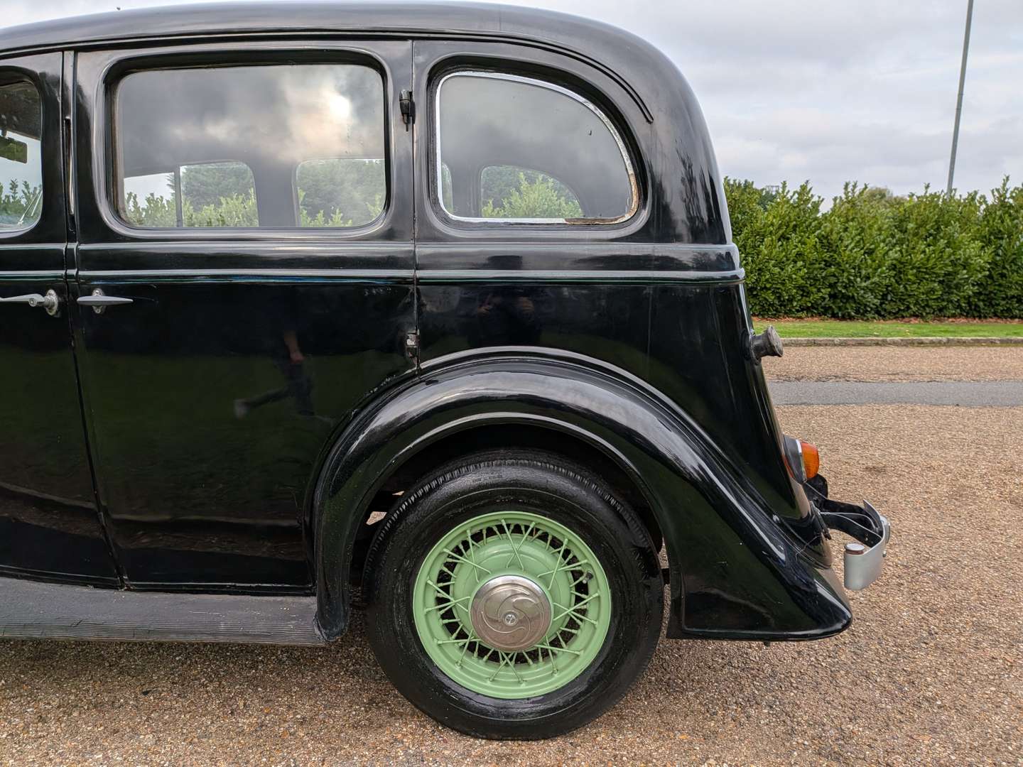 <p>1935 VAUXHALL 14/6 SALOON</p>