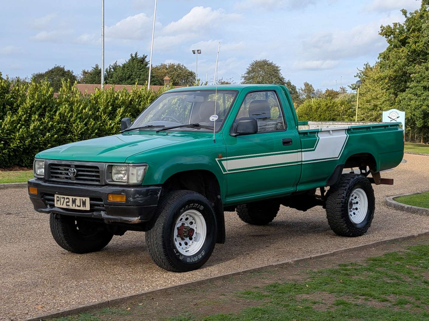 <p>1997 TOYOTA HI-LUX 4X4 PICK-UP SINGLE CAB</p>