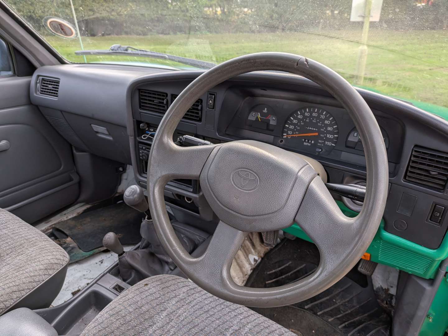 <p>1997 TOYOTA HI-LUX 4X4 PICK-UP SINGLE CAB</p>