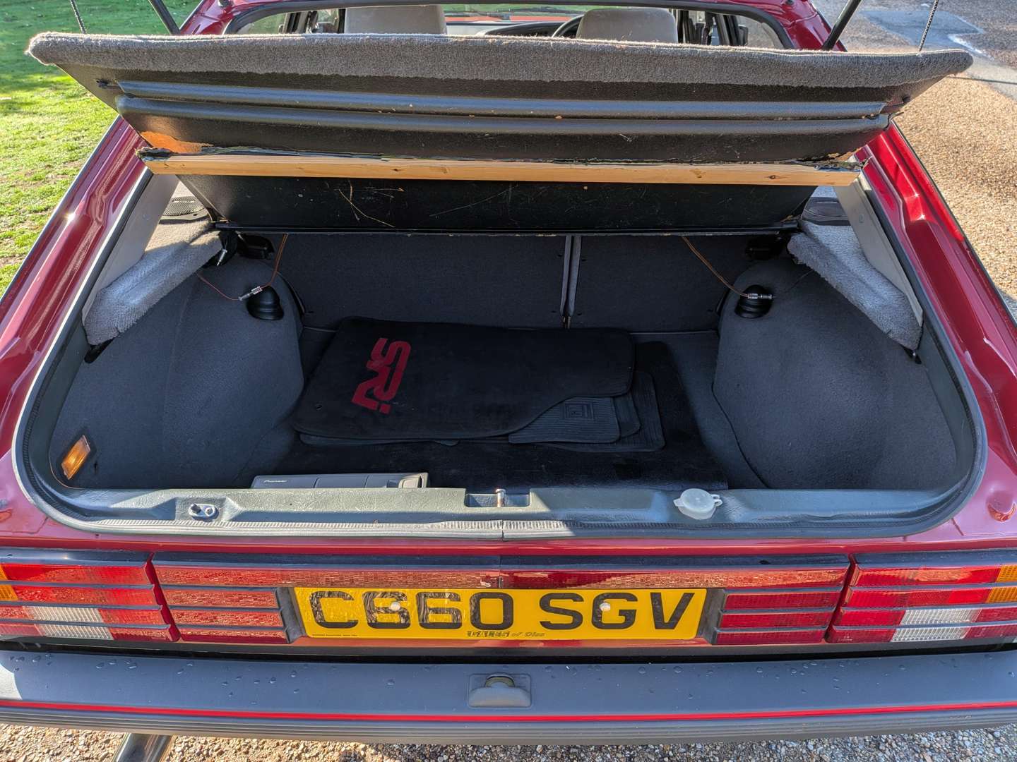 <p>1985 VAUXHALL CAVALIER SRI</p>