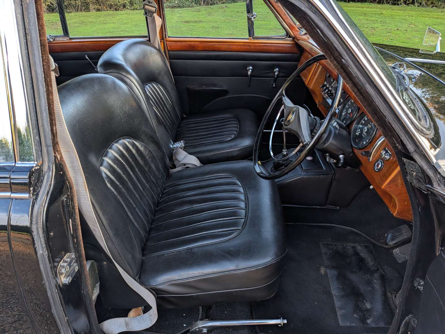<p>1968 JAGUAR MK2 240 OVERDRIVE</p>
