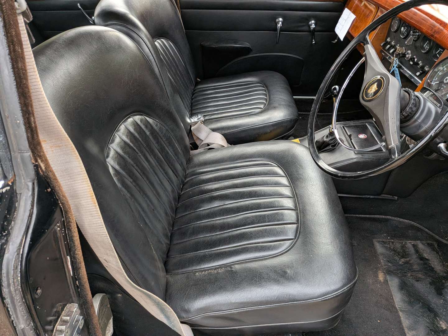 <p>1968 JAGUAR 240</p>