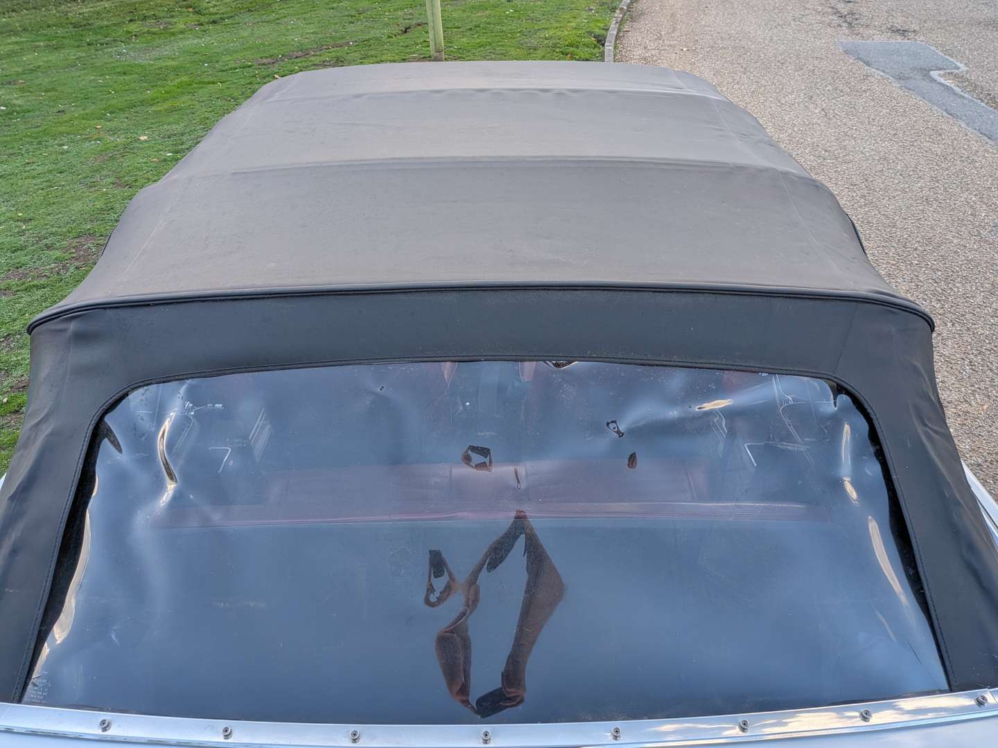 <p>1966 FORD MUSTANG CONVERTIBLE AUTO LHD</p>