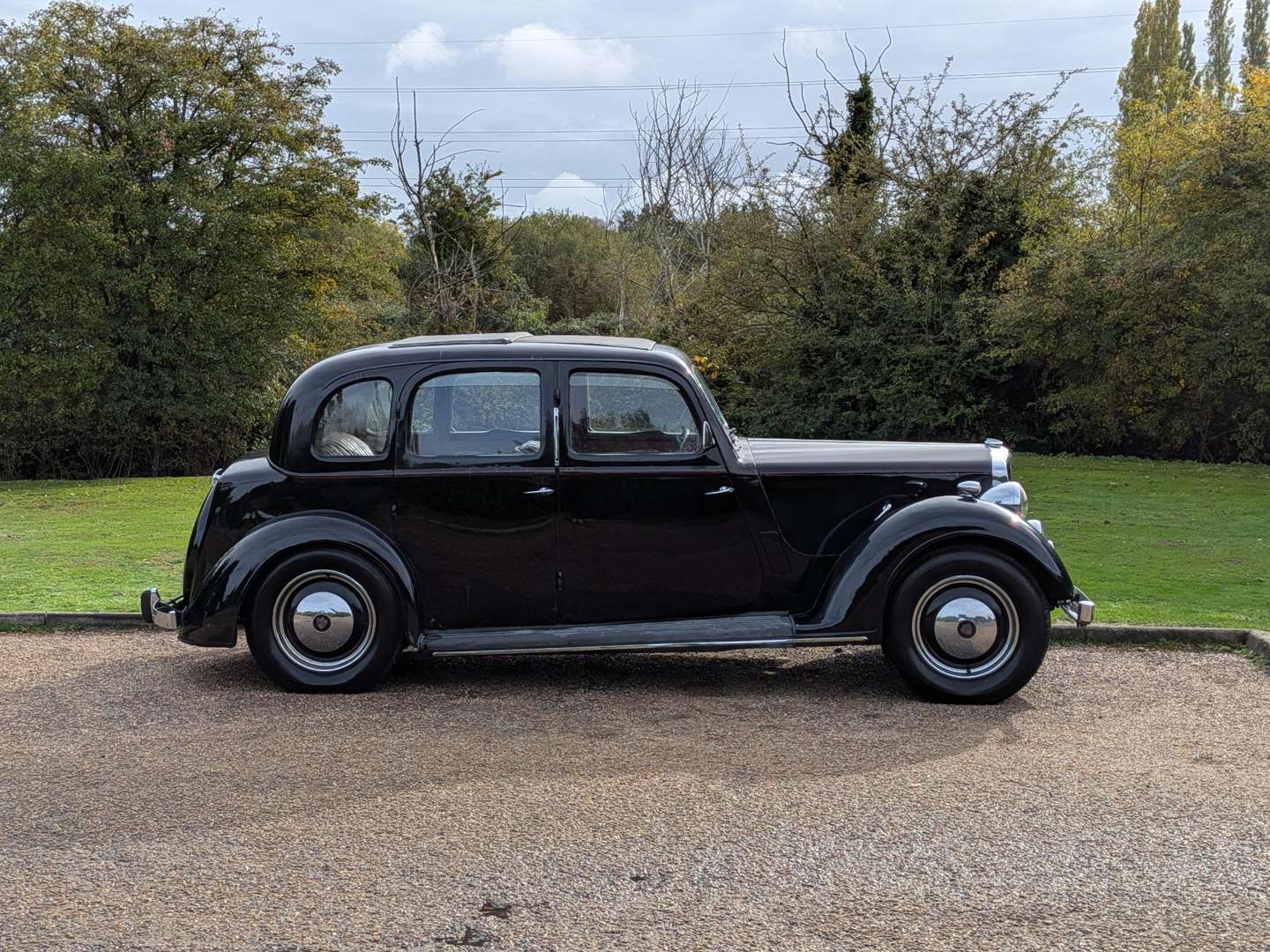 <p>1948 ROVER 12</p>