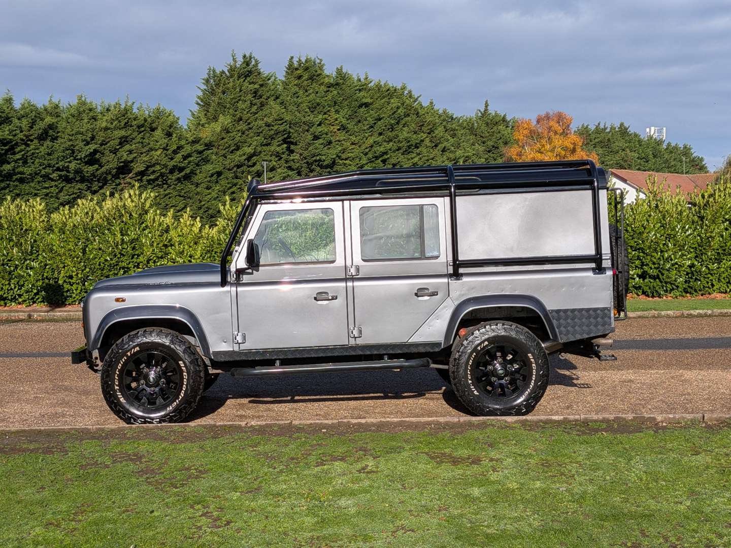 <p>2013 LAND ROVER DEFENDER 110 STATIONWAGON</p>