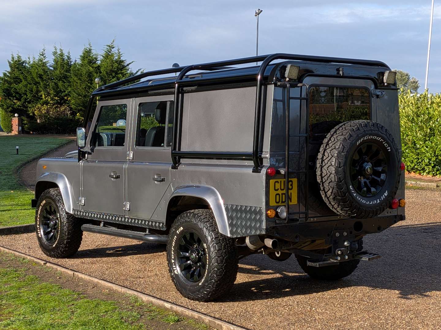 <p>2013 LAND ROVER DEFENDER 110 STATIONWAGON</p>