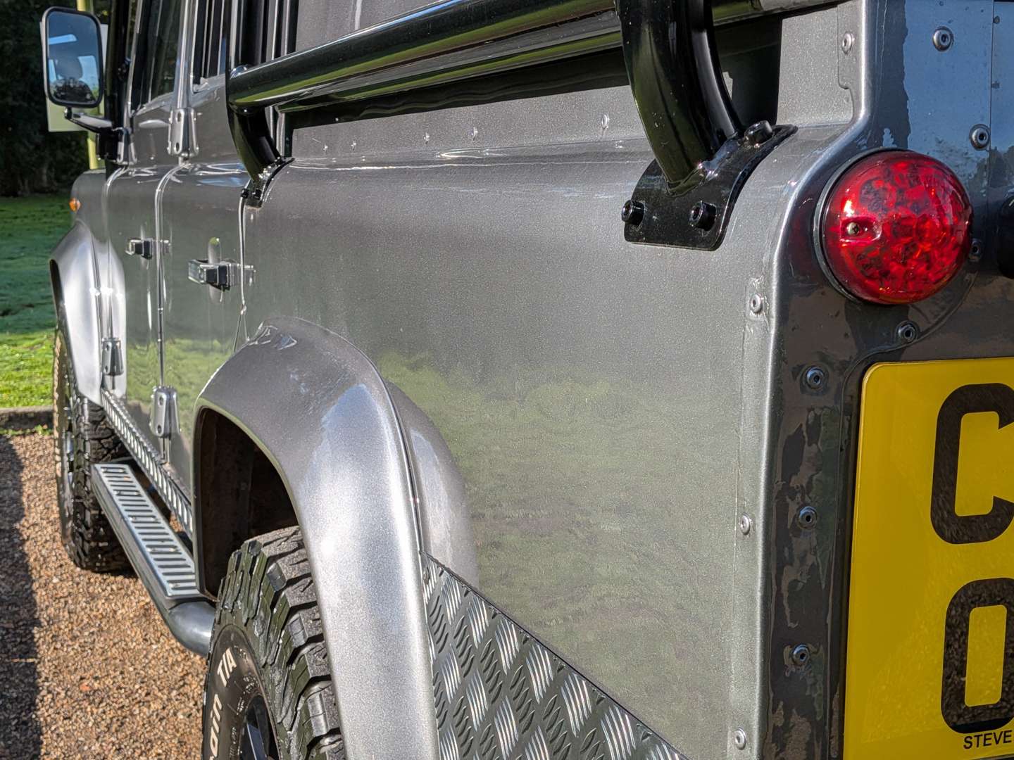 <p>2013 LAND ROVER DEFENDER 110 STATIONWAGON</p>
