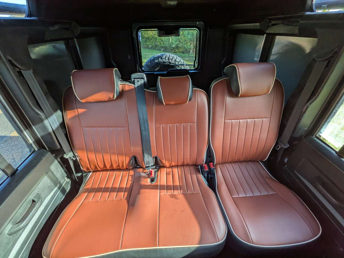 <p>2013 LAND ROVER DEFENDER 110 STATIONWAGON</p>