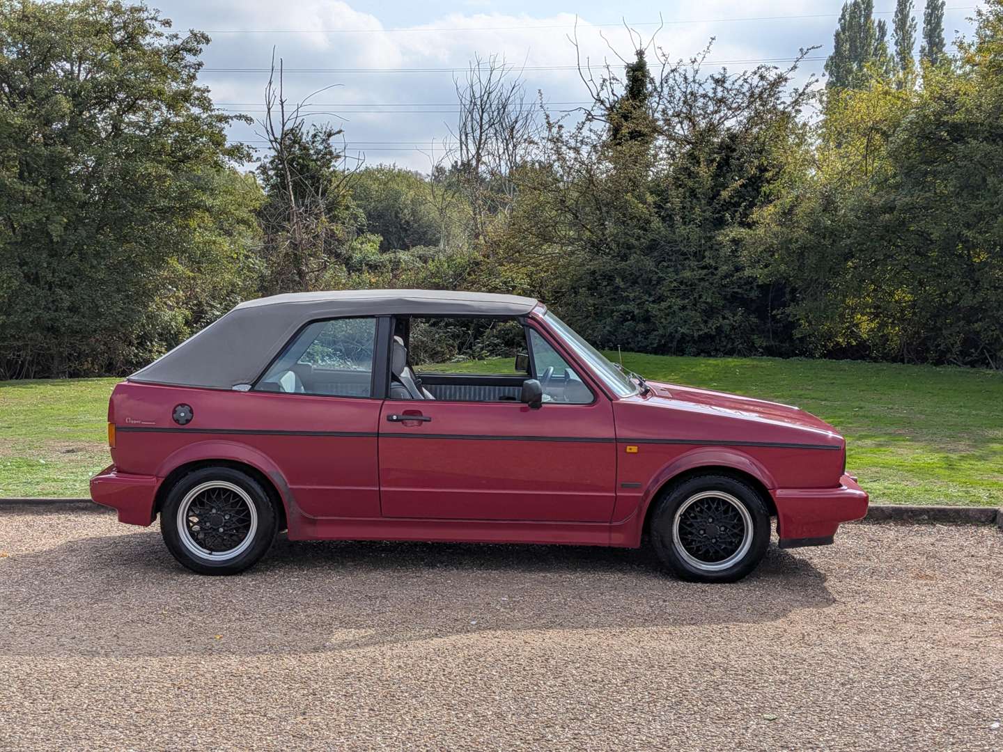 <p>1993 VW GOLF CLIPPER CABRIO</p>