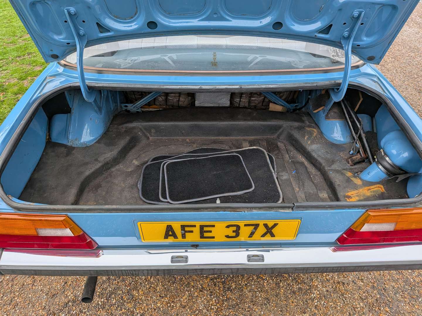 <p>1981 FORD CORTINA L</p>
