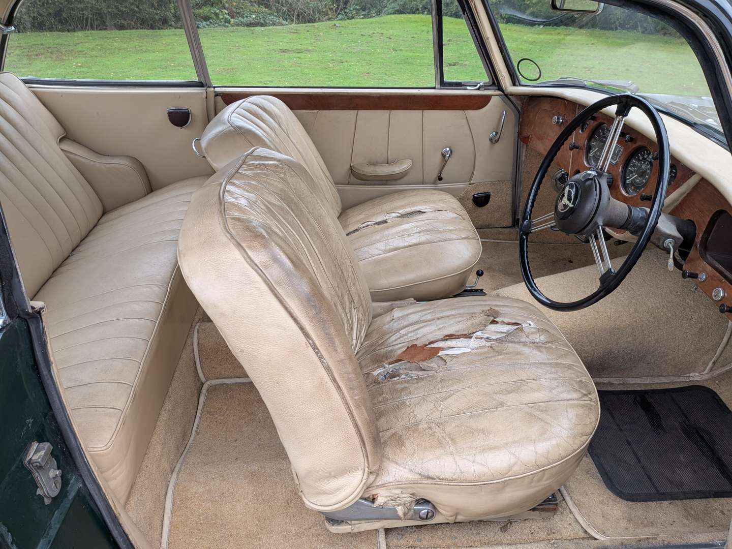 <p>1962 ALVIS TD21 SERIES II</p>