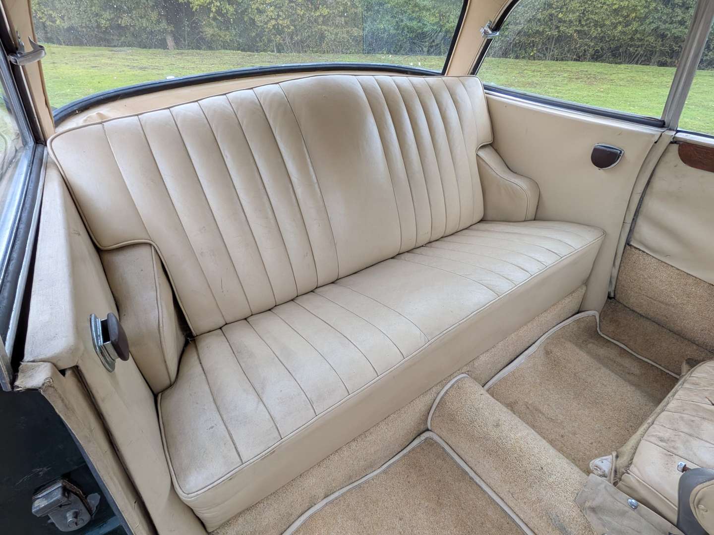 <p>1962 ALVIS TD21 SERIES II</p>