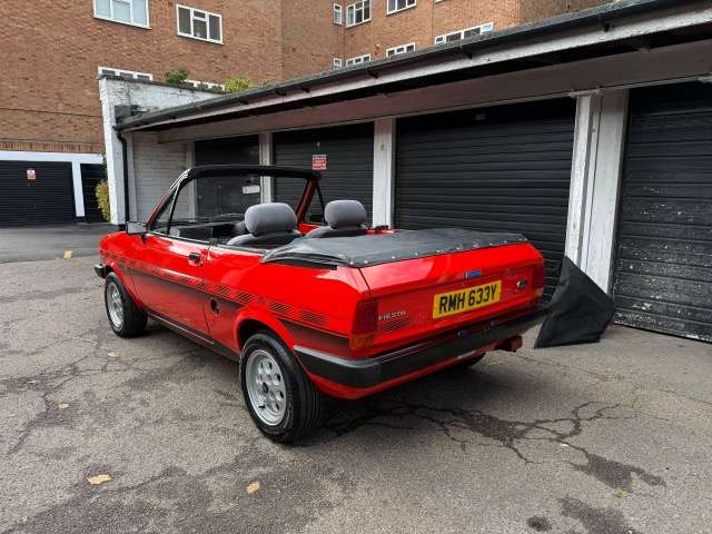 <p>1982 FORD FIESTA L MK1 CRAYFORD CONVERTIBLE</p>