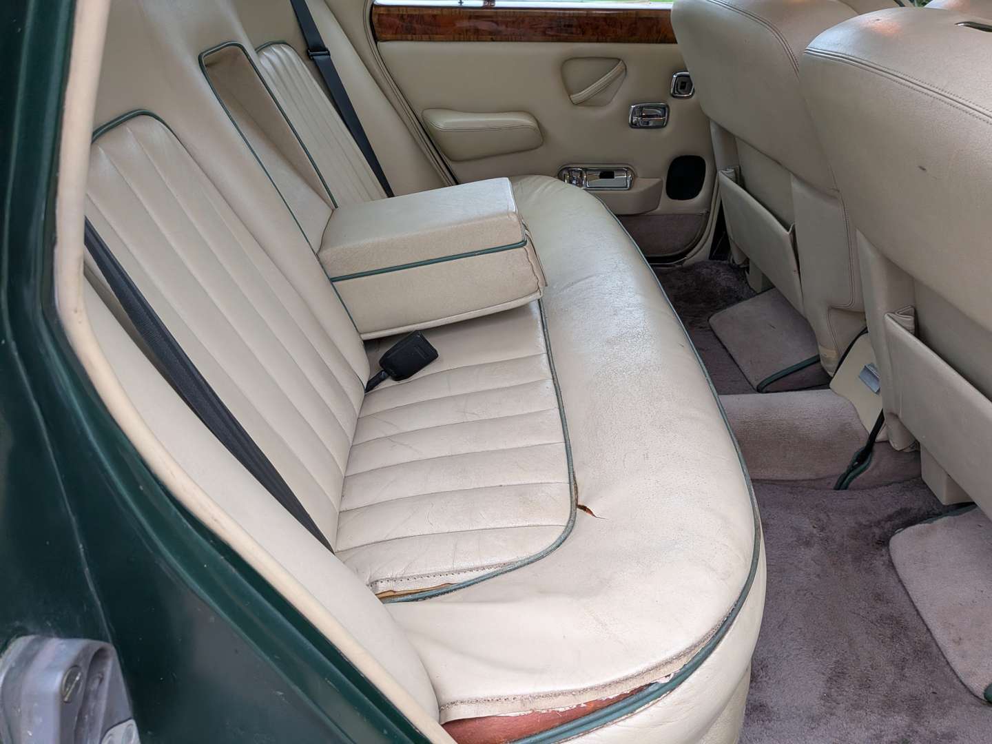 <p>1979 ROLLS ROYCE SILVER SHADOW 2</p>