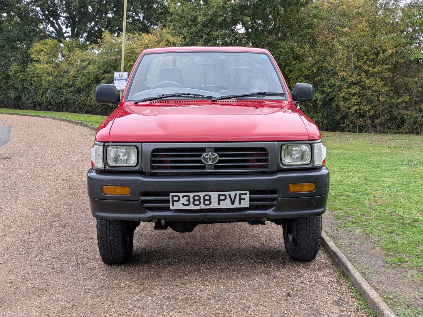 <p>1997 TOYOTA HI-LUX 4X4 DIESEL</p>