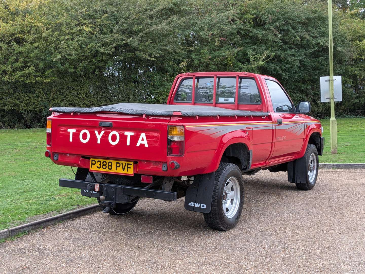 <p>1997 TOYOTA HI-LUX 4X4 DIESEL</p>