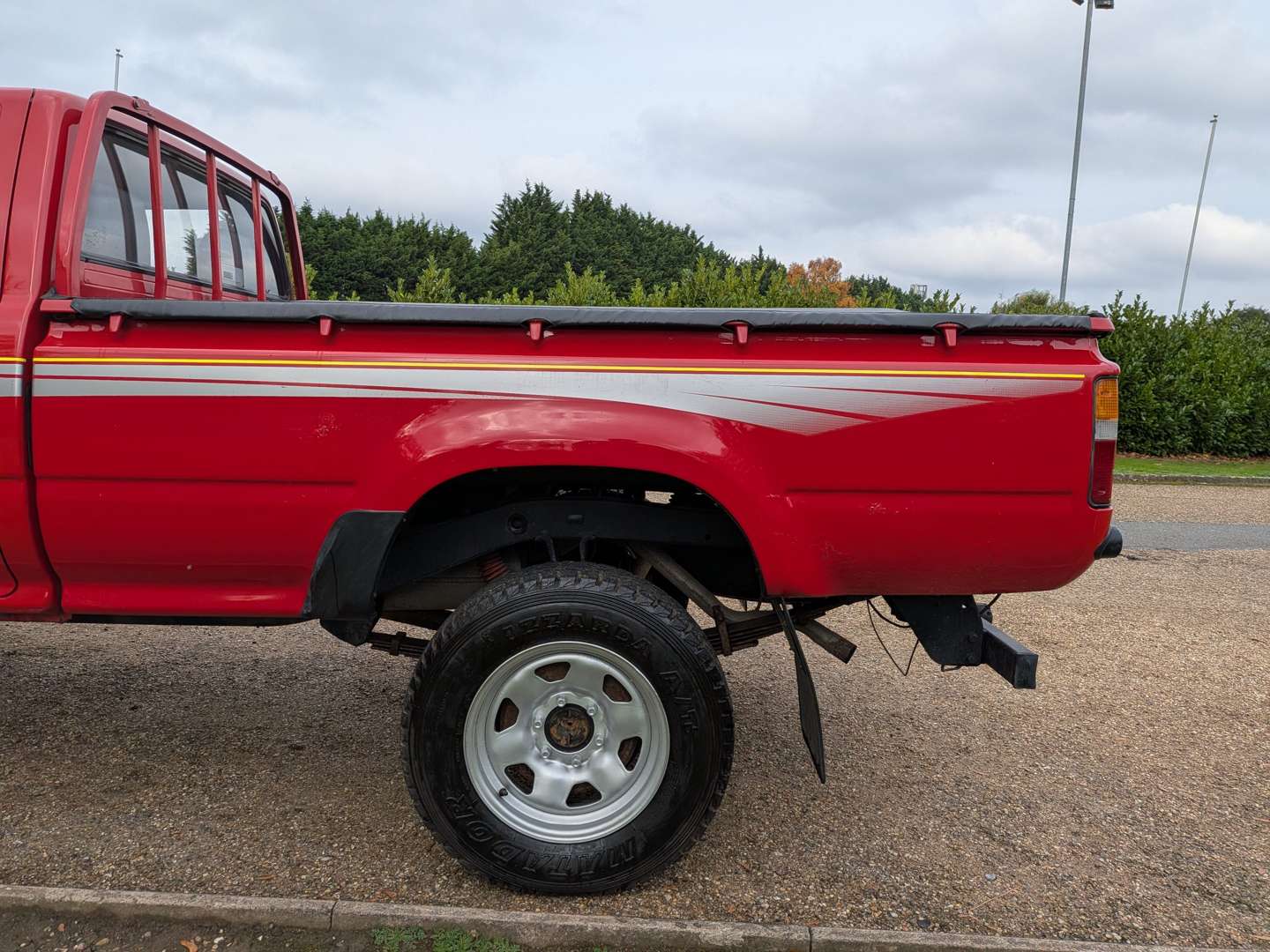 <p>1997 TOYOTA HI-LUX 4X4 DIESEL</p>