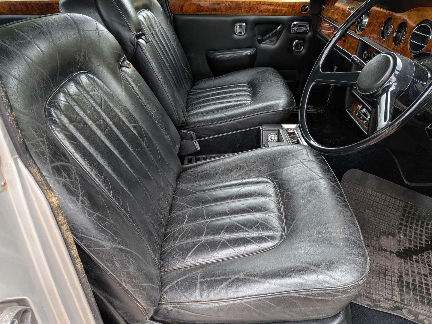 <p>1980 ROLLS ROYCE SILVER SHADOW</p>