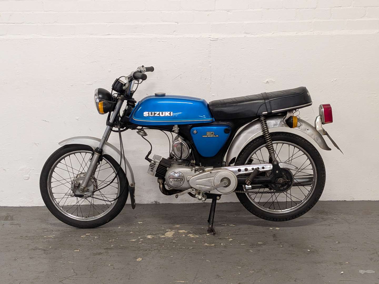 <p>1977 SUZUKI AP50</p>