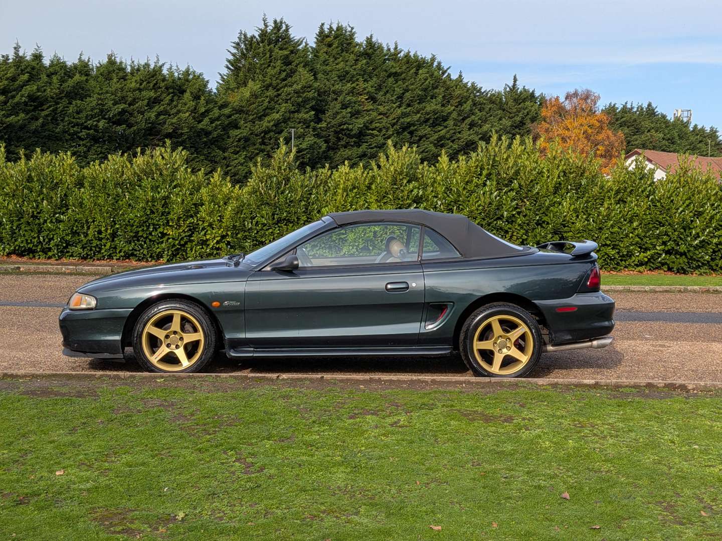 <p>1998 FORD MUSTANG GT V8 CONVERTIBLE</p>