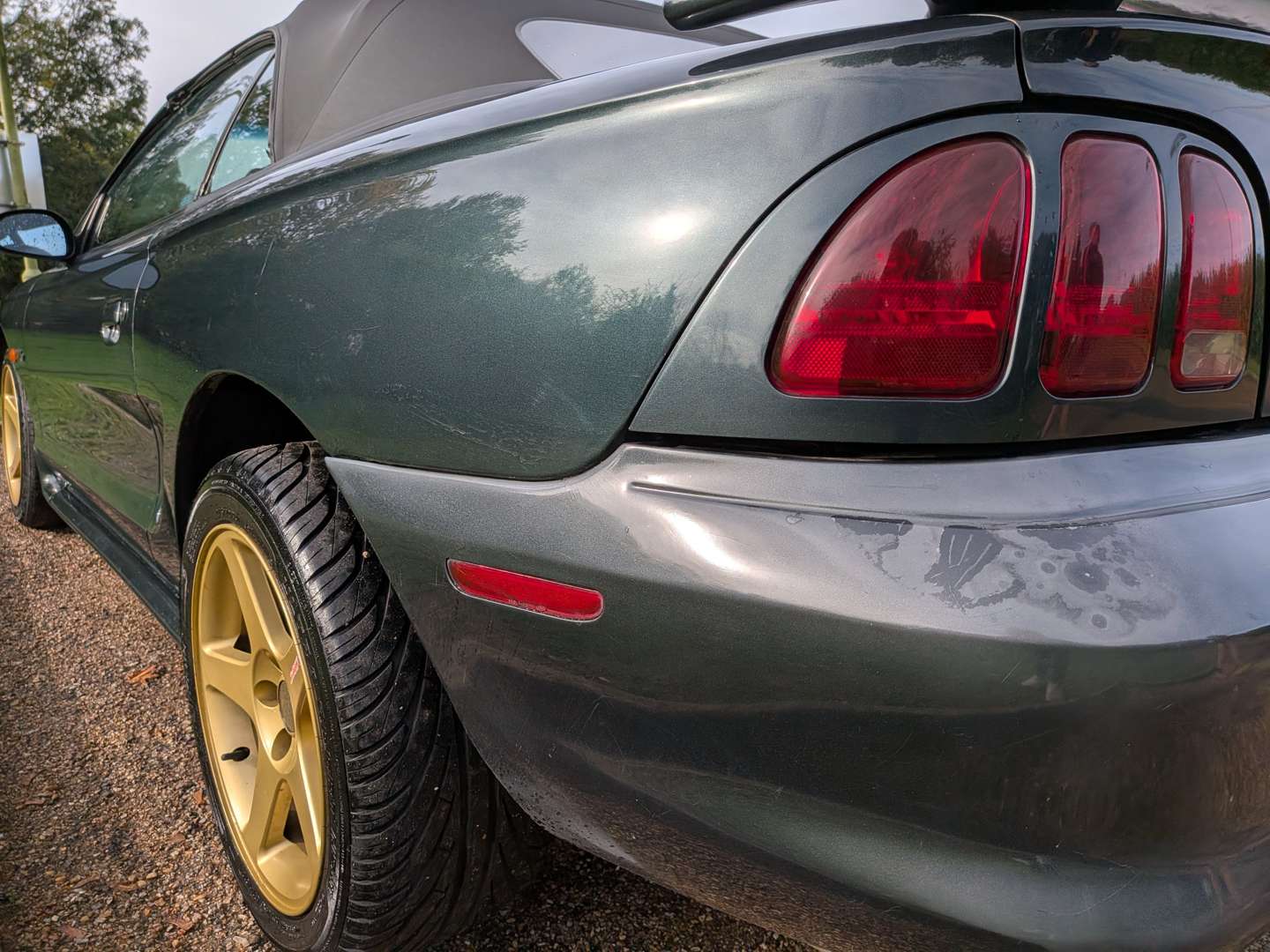 <p>1998 FORD MUSTANG GT V8 CONVERTIBLE</p>