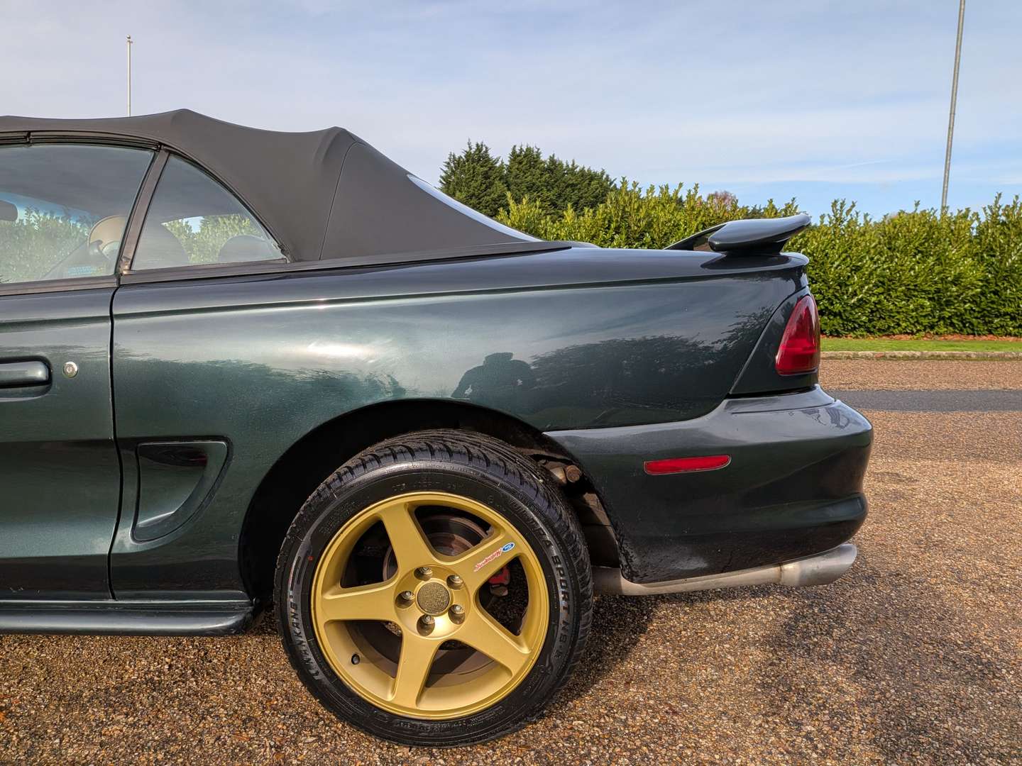 <p>1998 FORD MUSTANG GT V8 CONVERTIBLE</p>