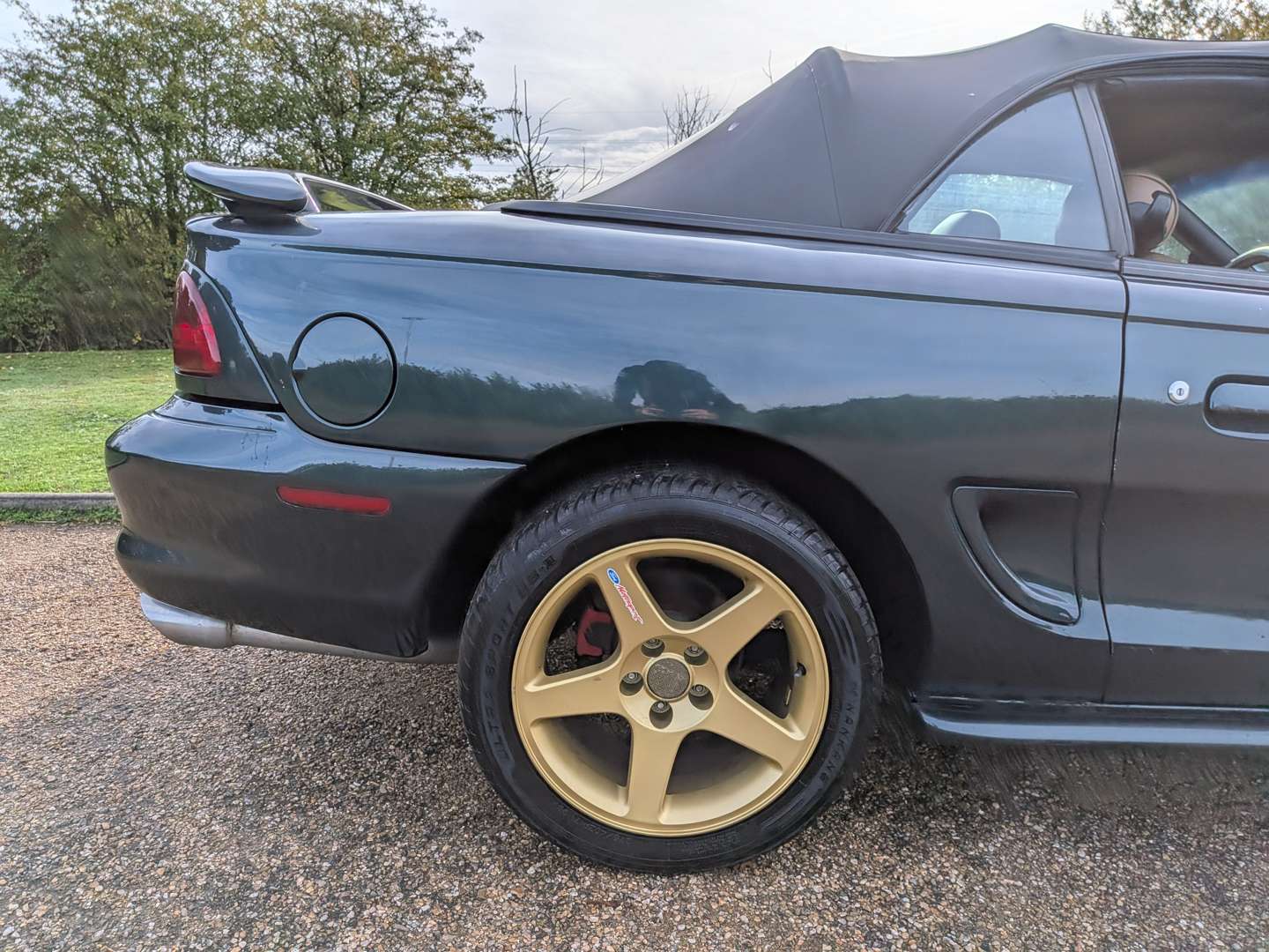 <p>1998 FORD MUSTANG GT V8 CONVERTIBLE</p>