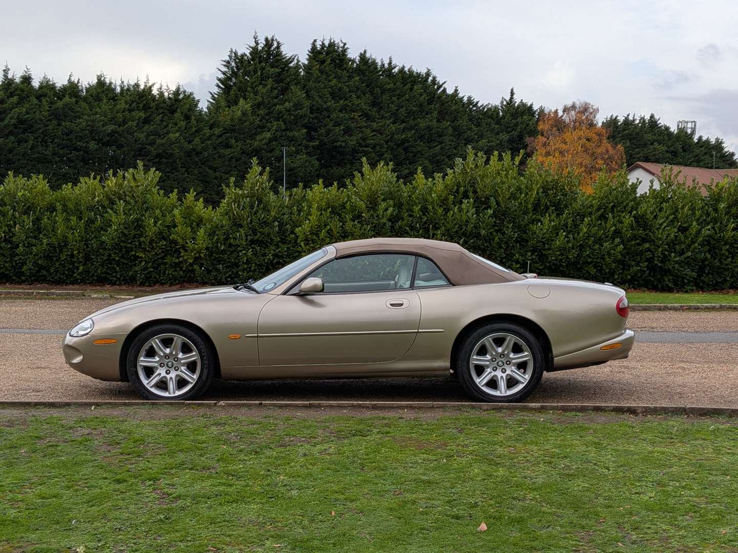 <p>1998 JAGUAR XK8 CONVERTIBLE</p>