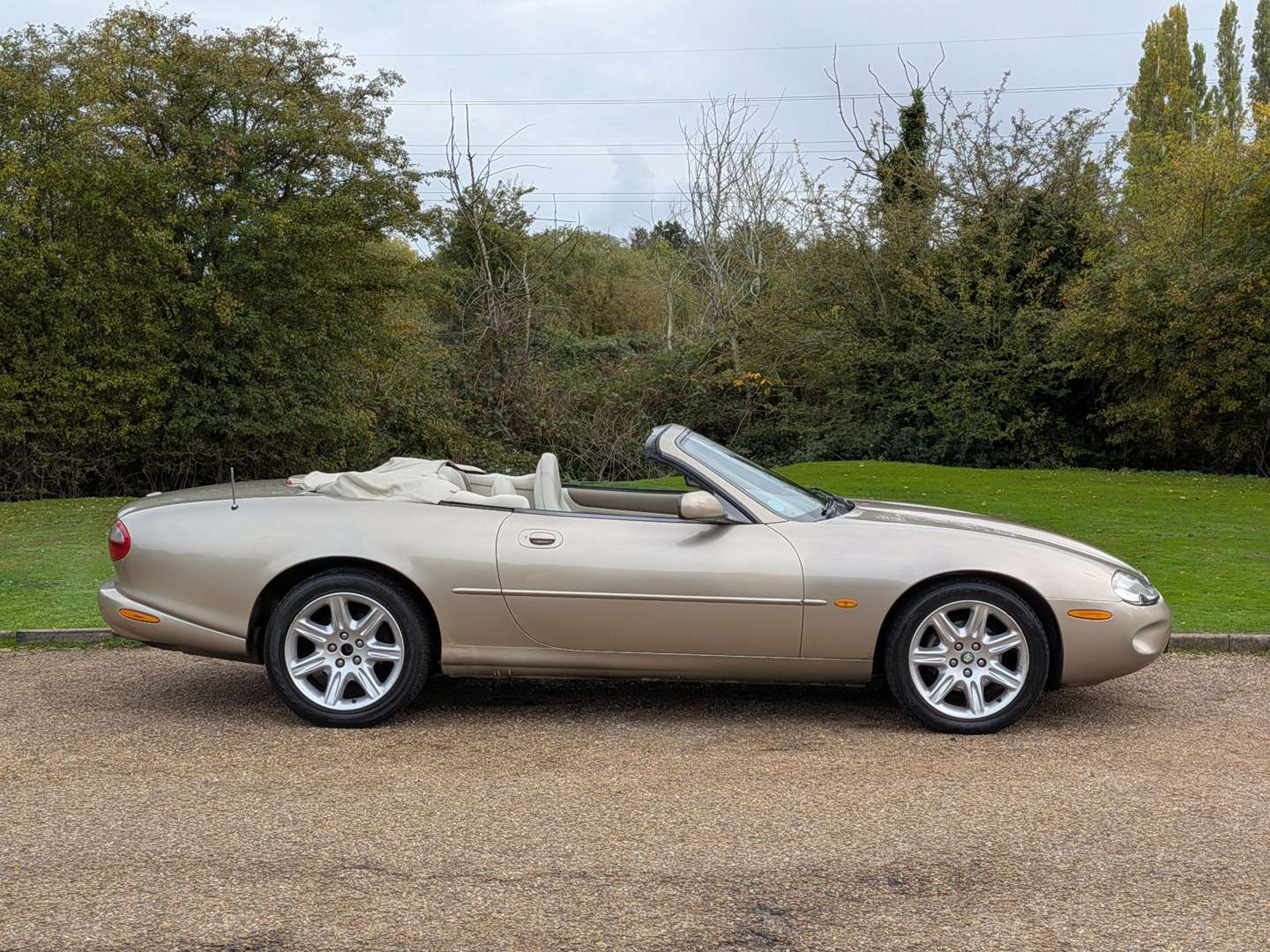 <p>1998 JAGUAR XK8 CONVERTIBLE</p>