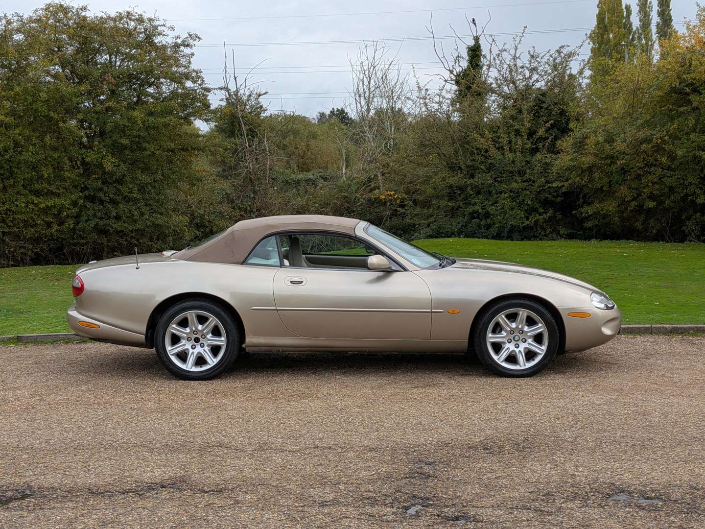 <p>1998 JAGUAR XK8 CONVERTIBLE</p>