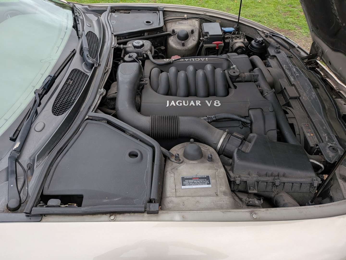 <p>1998 JAGUAR XK8 CONVERTIBLE</p>