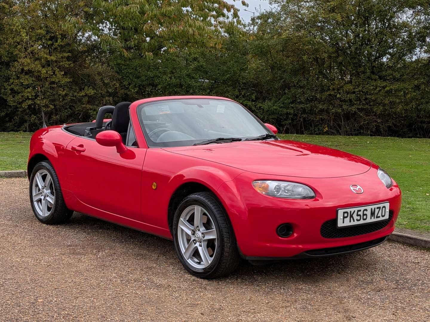 <p>2006 MAZDA MX-5</p>