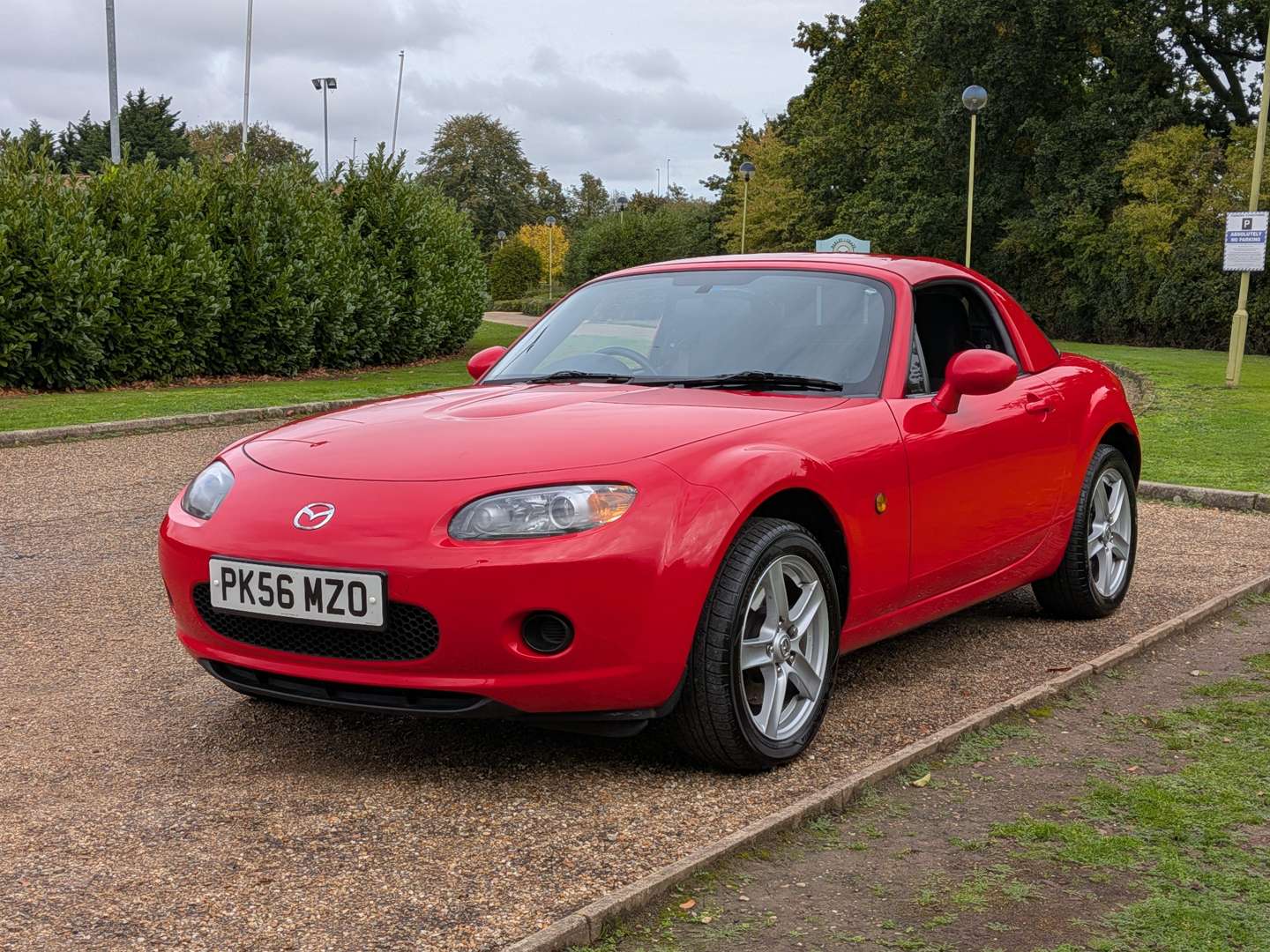 <p>2006 MAZDA MX-5</p>