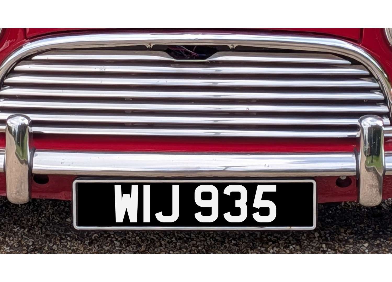 <p>WIJ 935 Registration number&nbsp;</p>