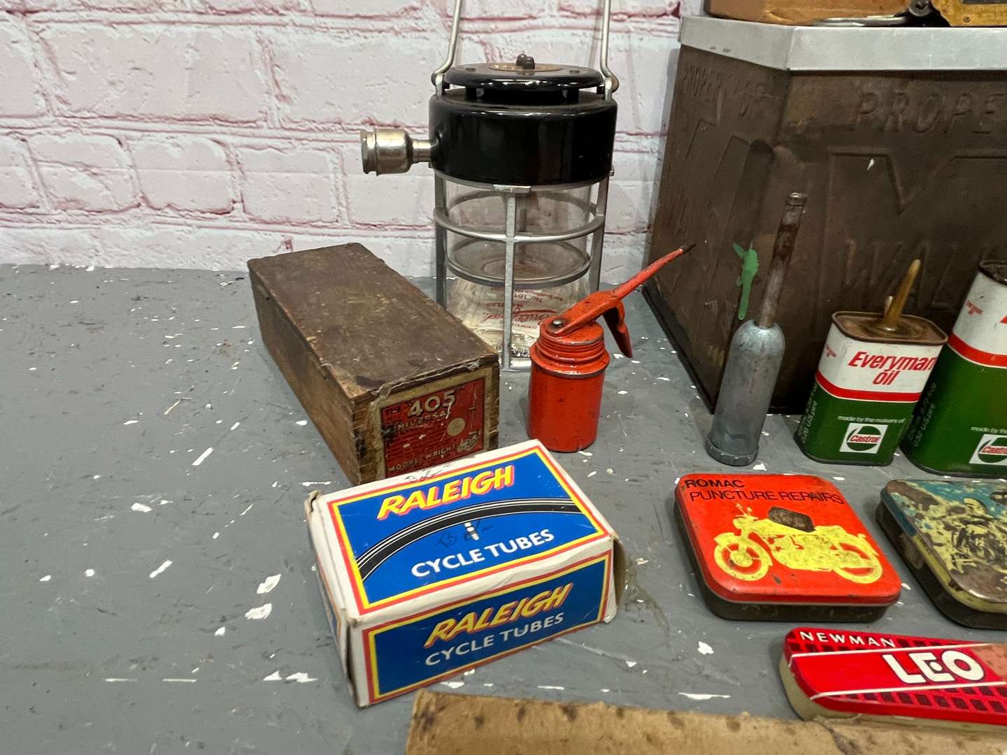 <p>Autojumblers Lot&nbsp;</p>