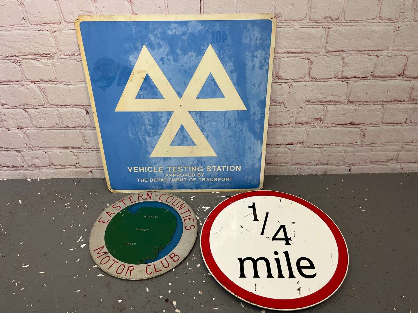 <p>MOT Plastic Sign, Wooden Eastern Counties Motor Club & ¼ Mile Sign (3)</p>