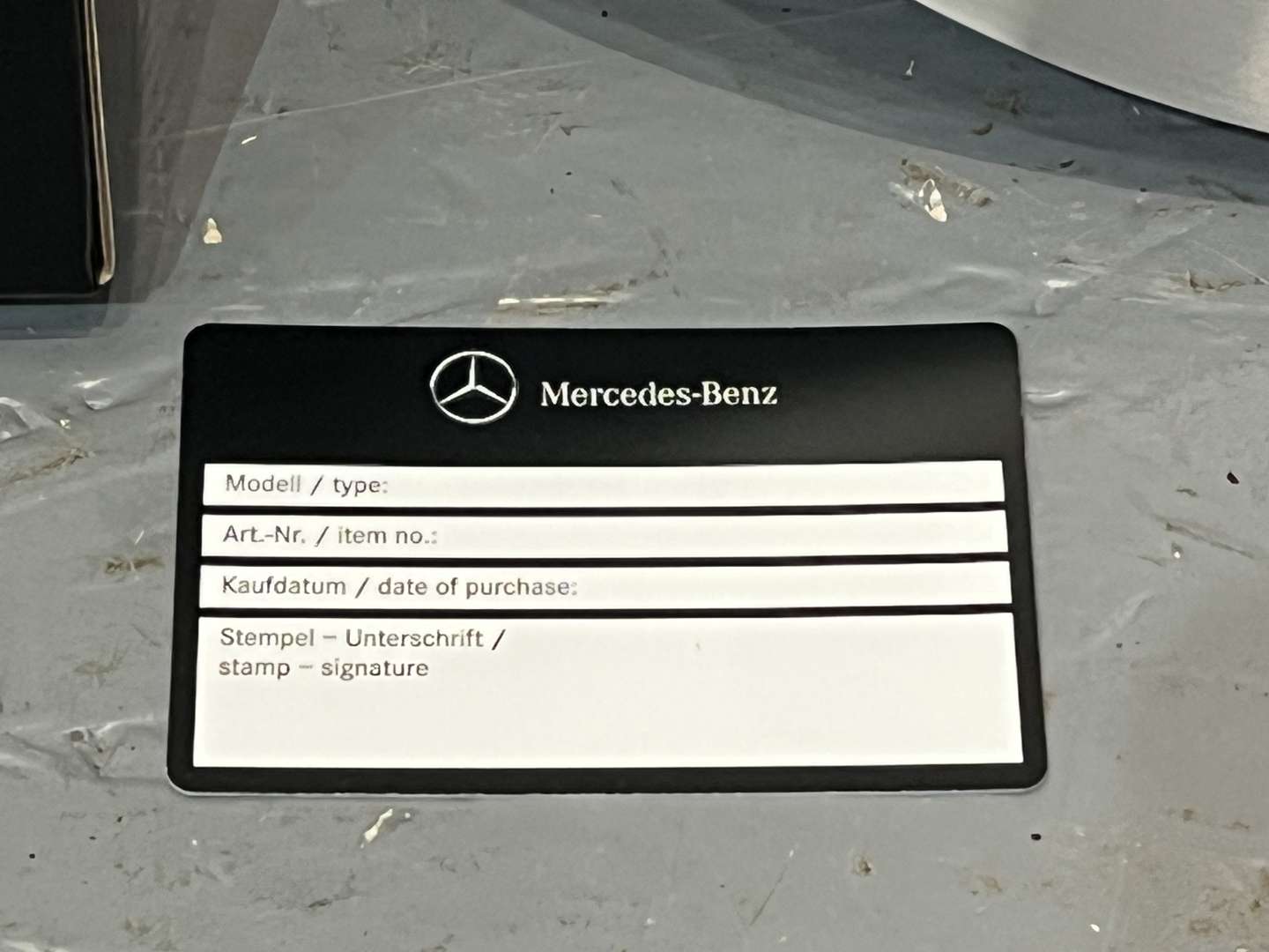 <p>Mercedes Aluminium Genuine Dealership Boxed Wall Clock&nbsp;</p>