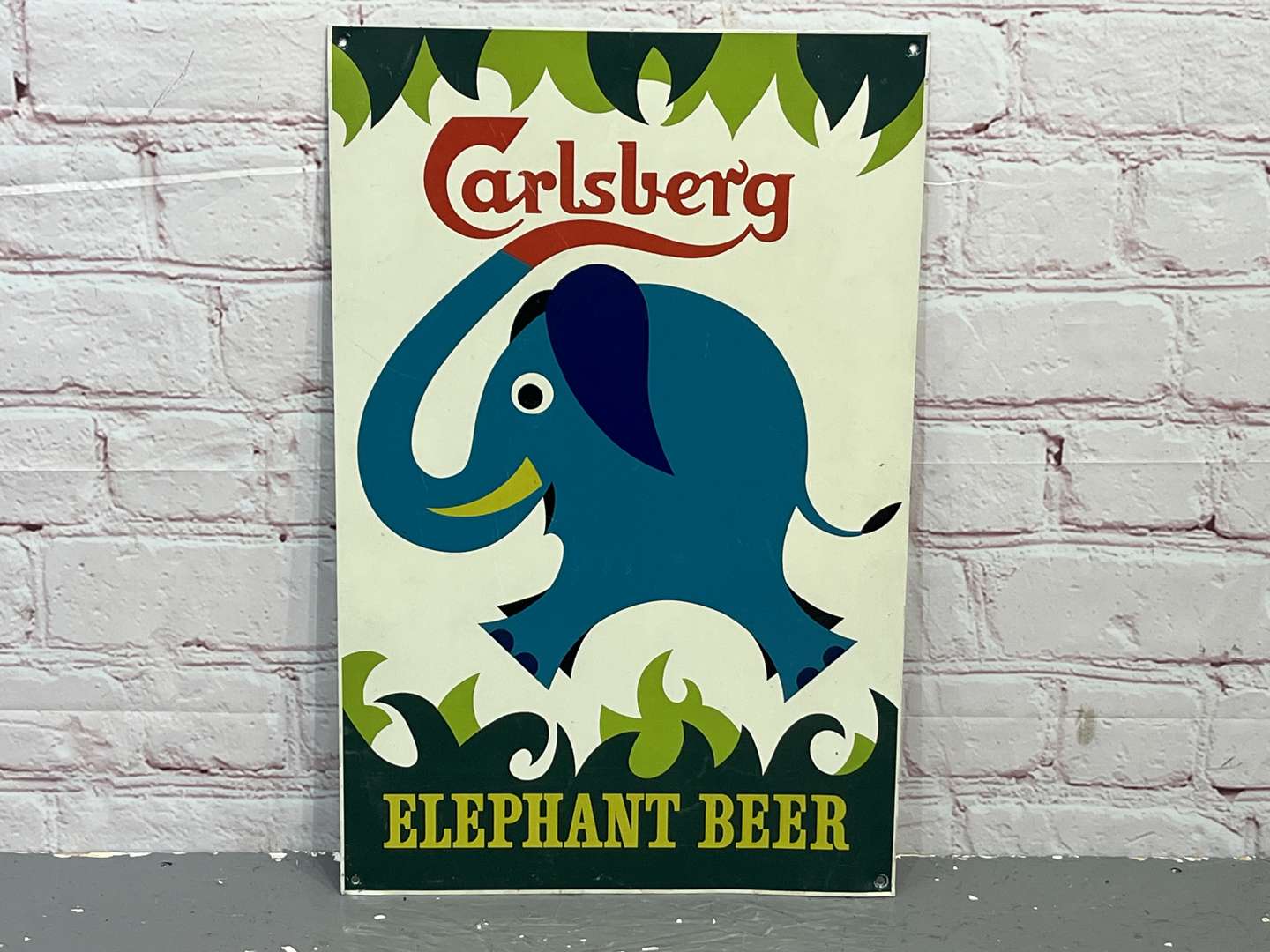 <p>Carlsberg Elephant Beer Aluminium Sign</p>