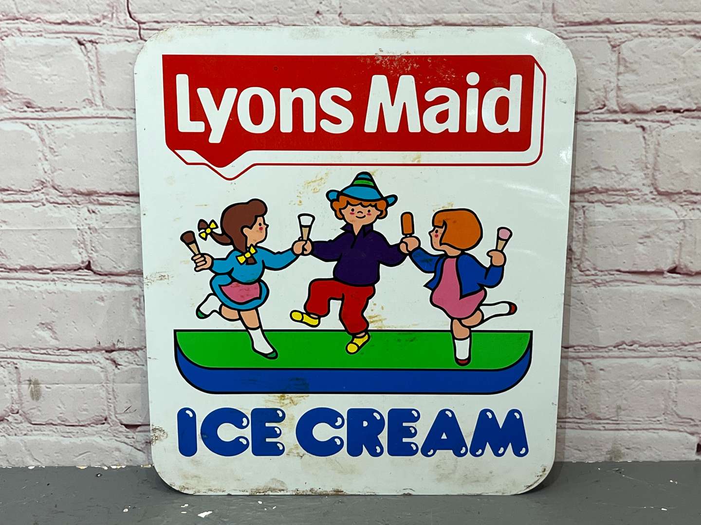 <p>Lyons Maid Ice Cream Aluminium Sign</p>