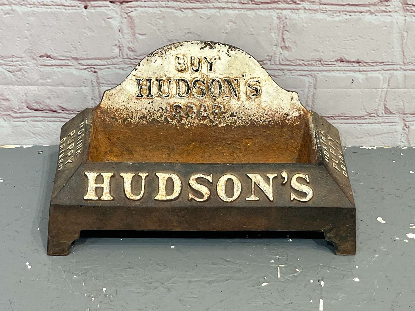 <p>Buy Hudson's Soap Cast Iron Puppy Drinker</p>
